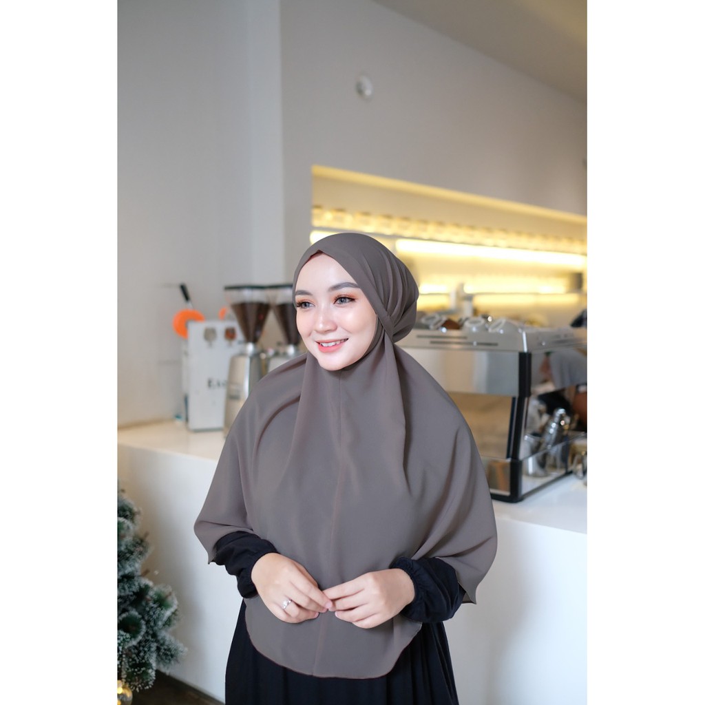 Vallina Outfit - Hijab Syari Bergo Instant | Kerudung Instan Bergo Baiti Premium [Maryam]-Abu