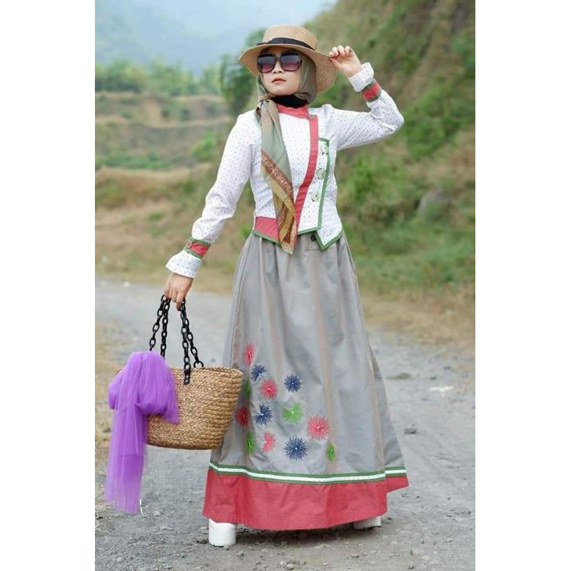 Gamis Almari Tuneeca Reaccomplish Winter Project AT-0220001