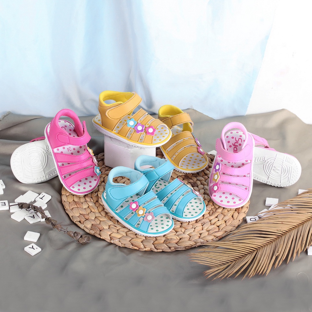 Sepatu Anak Perempuan Bunyi Model Bunga 3 DS03