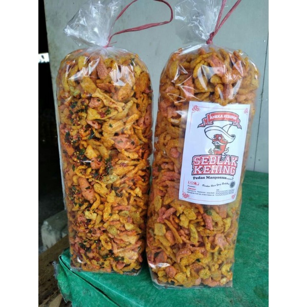 

KERUPUK IKAN PEDAS/SEBLAK KERING/CEMILAN PEDAS/MAKANAN PEDAS/PER BALL 1 KG