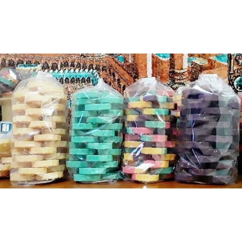 

ANEKA KUE / MAKANAN RINGAN LEBARAN / ANEKA KUE LAINNYA