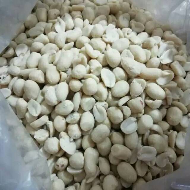 

Kacang tanah kupas