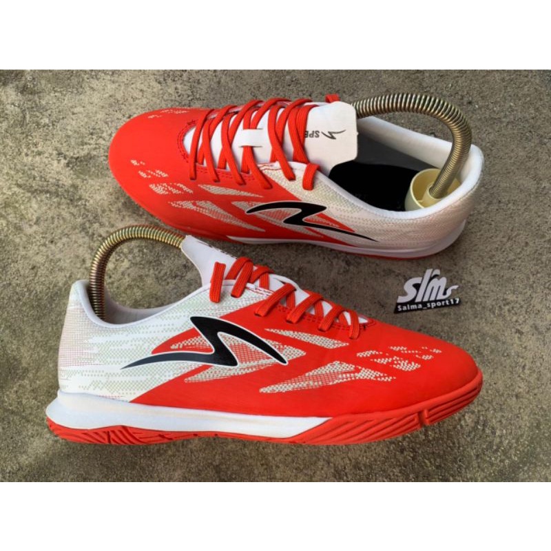 sepatu futsal dan sepakbola second / bekas , original 100%