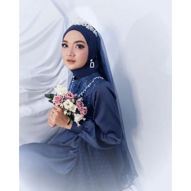 gaun Navy