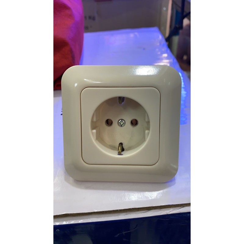 Stop Kontak Broco Gracio