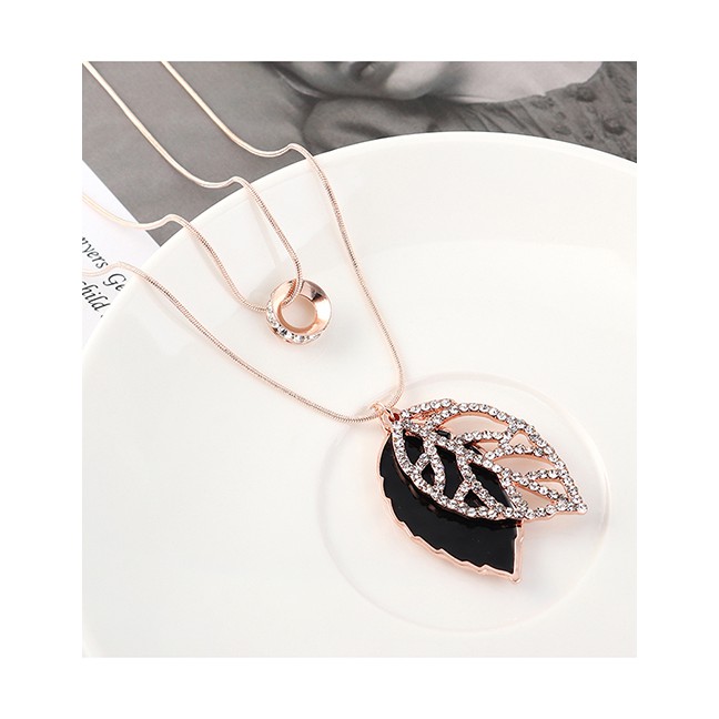 LRC  Kalung Fashion Gold Openwork Diamond Leaf Necklace Y62934