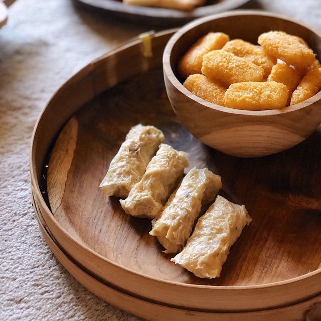 

FROZEN Spring roll kembang tahu chicken mozzarella murah dimsum MAKANAN BEKU GOJEK SURABAYA ONLY