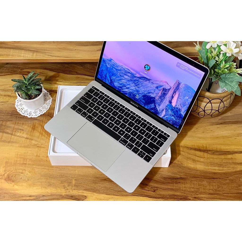 MacBook Pro 13 inch 2017 i5 128gb  256gb  512gb Second Original Bergaransi Bisa Kirim Instant