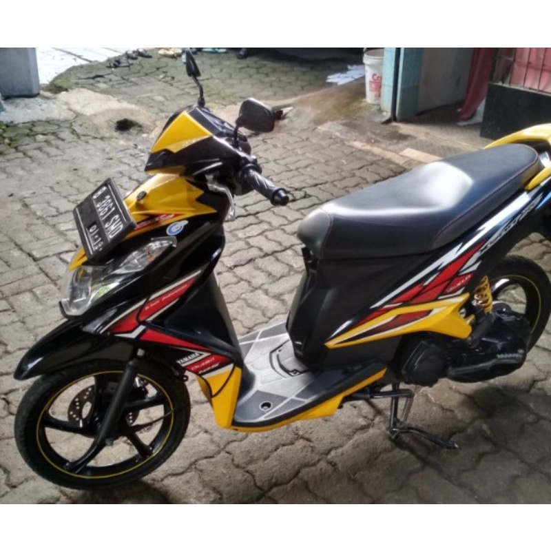 striping sticker les body Yamaha Xeon RC 2013 hitam bahan original