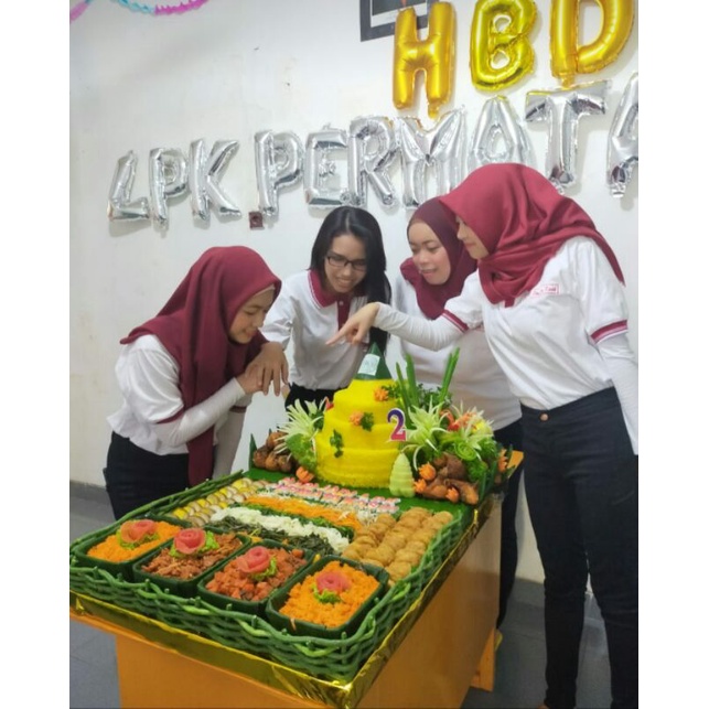 

Tumpeng Nasi Kuning Premium Terenak & Murah
