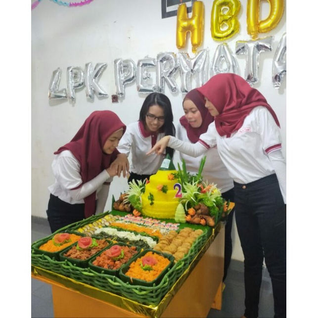 Tumpeng Nasi Kuning Premium Terenak & Murah