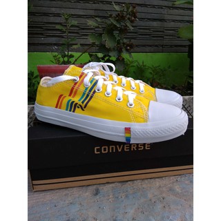  Sepatu  Converse  Pria Wanita pelangi  kuning Shopee Indonesia