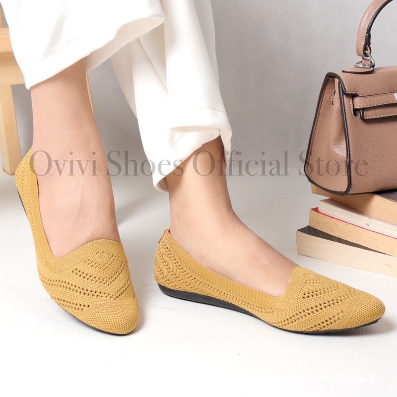 FLAT SHOES  SEPATU WANITA MOTIF BAHAN RAJUT IMPORT GENIO