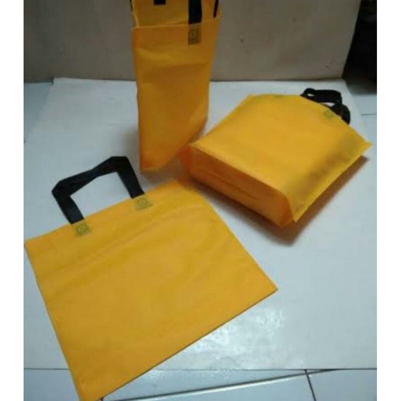 

Tas Goodiebag |tas custom | tas tahlil | 33x35x8|