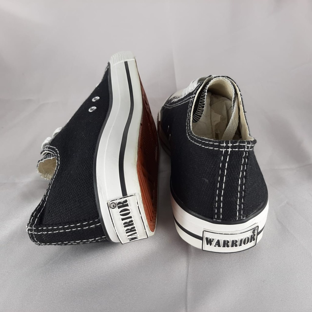 Sepatu Sekolah Warrior Hitam Putih Original