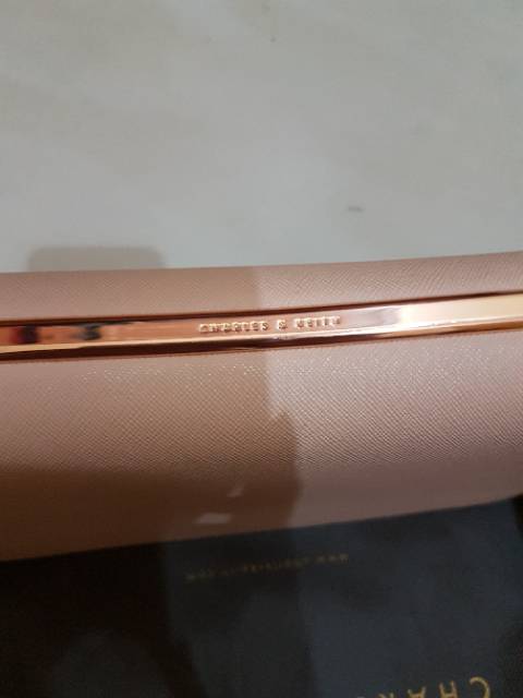 CHARLES &amp; KEITH ORI STORE CLUTCH ROSEGOLD