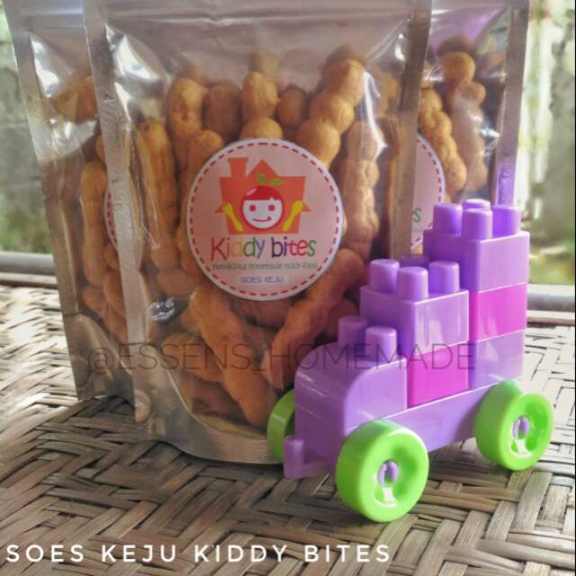 

Soes Kering Kiddy Bites