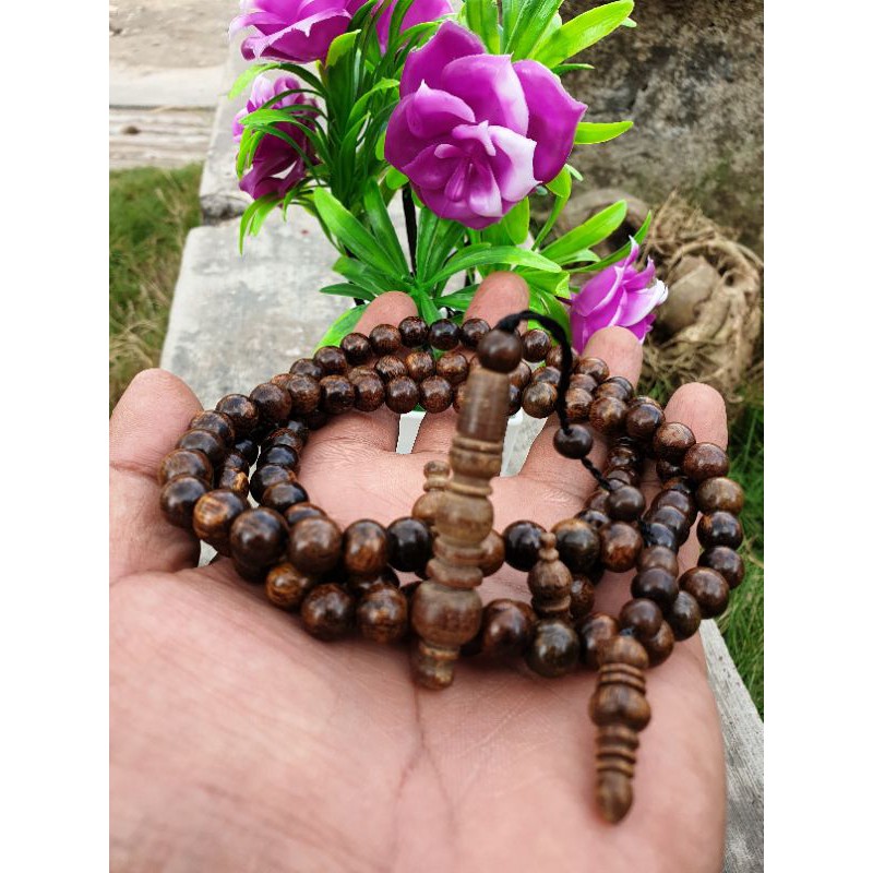 tasbih kayu gaharu asli tasbih gaharu wangi tasbih gaharu asli kalimantan tasbih gaharu buaya tasbih