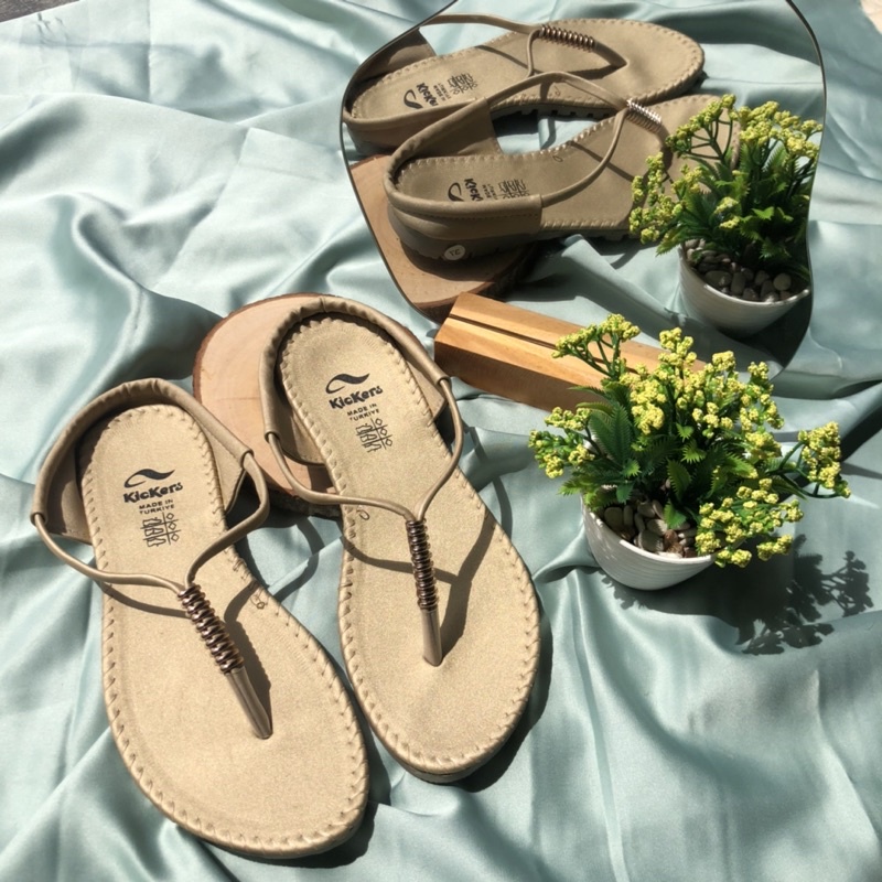 JAPIT GRANDE 5 WANITA TERBARU SANDAL SENDAL TEPLEK TURKI SANTAI FEMINIM TERMURAH TERLARIS Sandal Jepit Wanita Termurah Limitless Sendal Wanita Japit Kekinian Sandal Cewek Rumah Santai  Sandal Wanita warna warni Flip Flop Sandal Terbaru - Sandal Jepit Wani