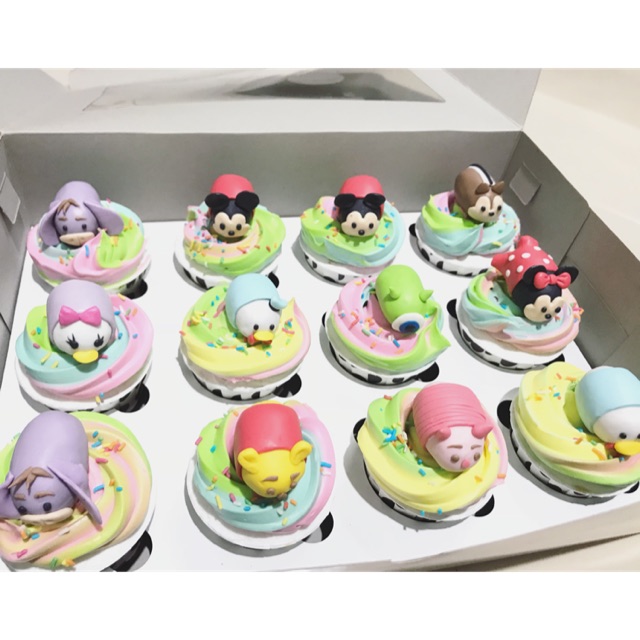 

Cupcake ulang tahun 3D Disney Tsum Tsum