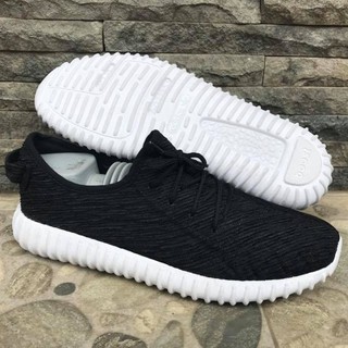 BAGUS Sepatu Adidas Yeezy Boost Hitam Putih Sneakers Pria Wanita DISKON BAGUS Sepatu Adidas Yeezy Boost Hitam Putih Sneakers Pria Wanita DISKON