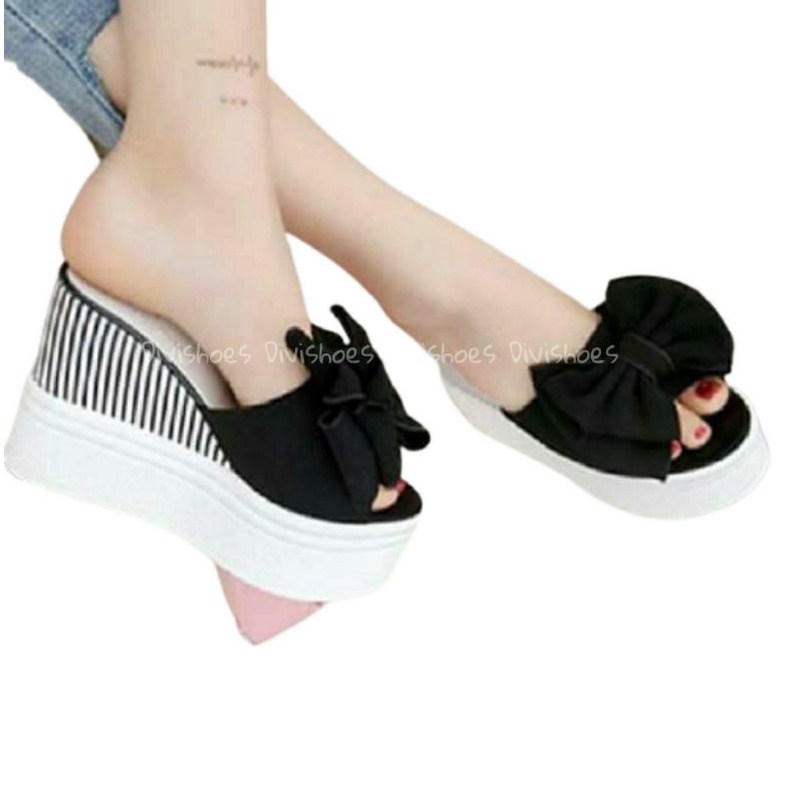 Wedges DV115 HITAM (REALPICT GESER)