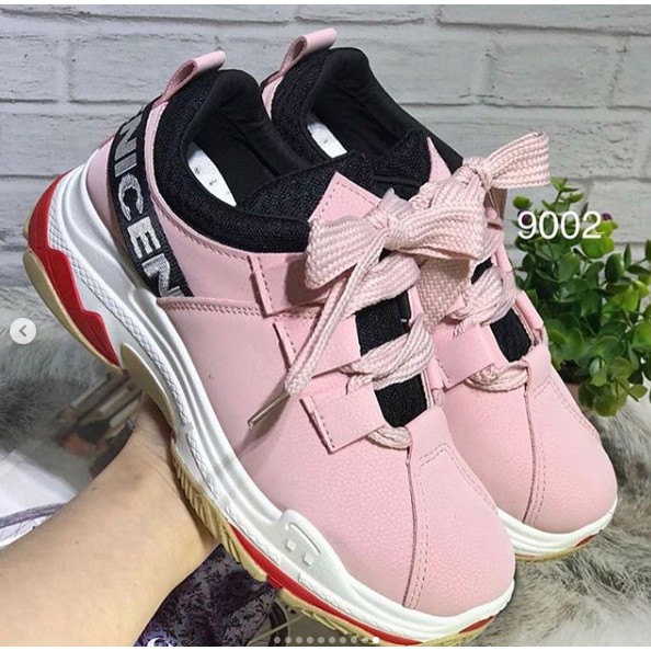 Sepatu Sneakers 9002