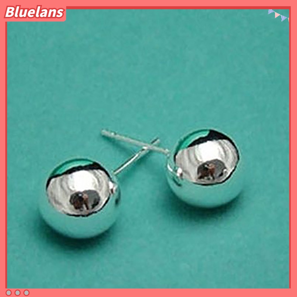 1 Pasang Anting Stud Bentuk Bola Bulat Bahan Stainless Steel Warna Silver Untuk Wanita