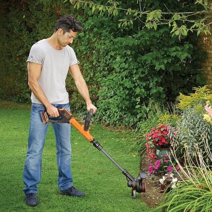 Black+Decker Mesin Rumput Cordless String Trimmer Baterai STC1820EPCF-B1