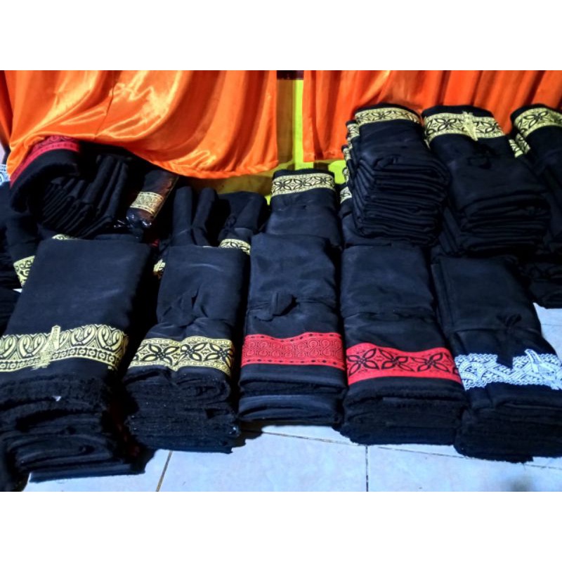 Sarung Hitam Asli Khas Toraja Sulawesi Selatan Indonesia