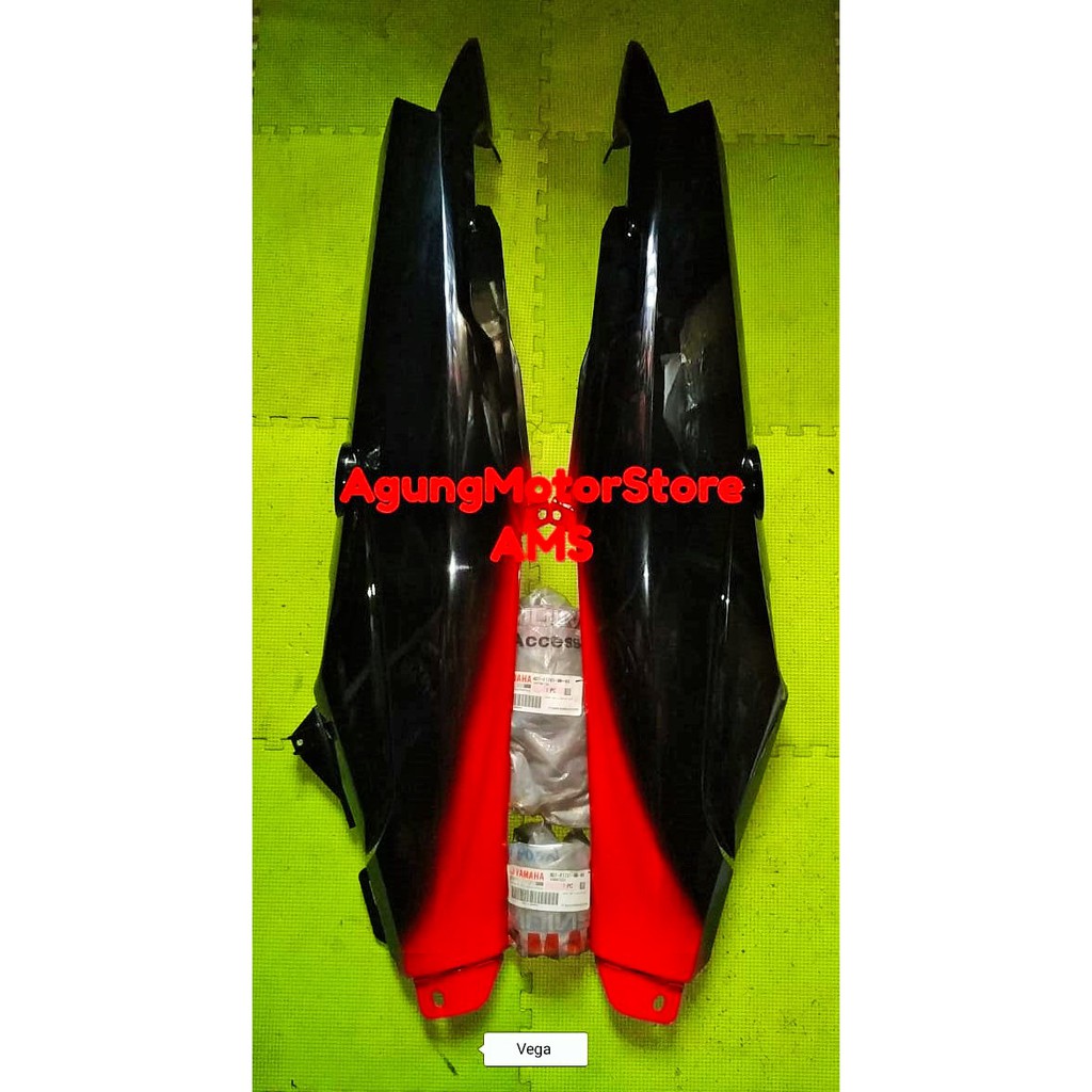 COVER BODY SAMPING YAMAHA VEGA NEW ORIGINAL YAMAHA WARNA HITAM MERAH