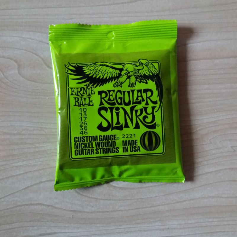 senar gitar Ernie Ball