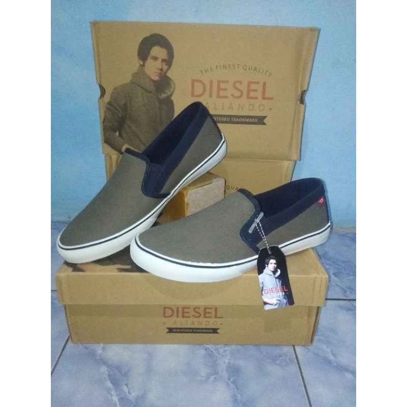 sepatu diesel pria/wanita