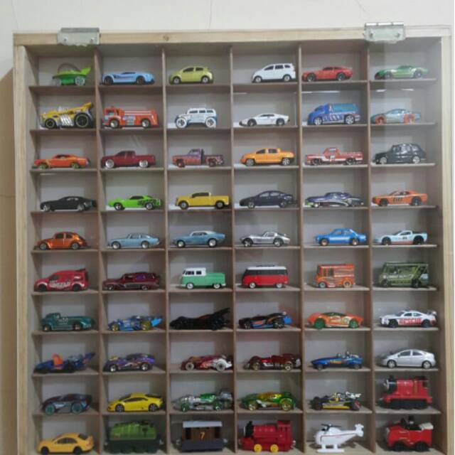 Rak mobil mainan isi 60