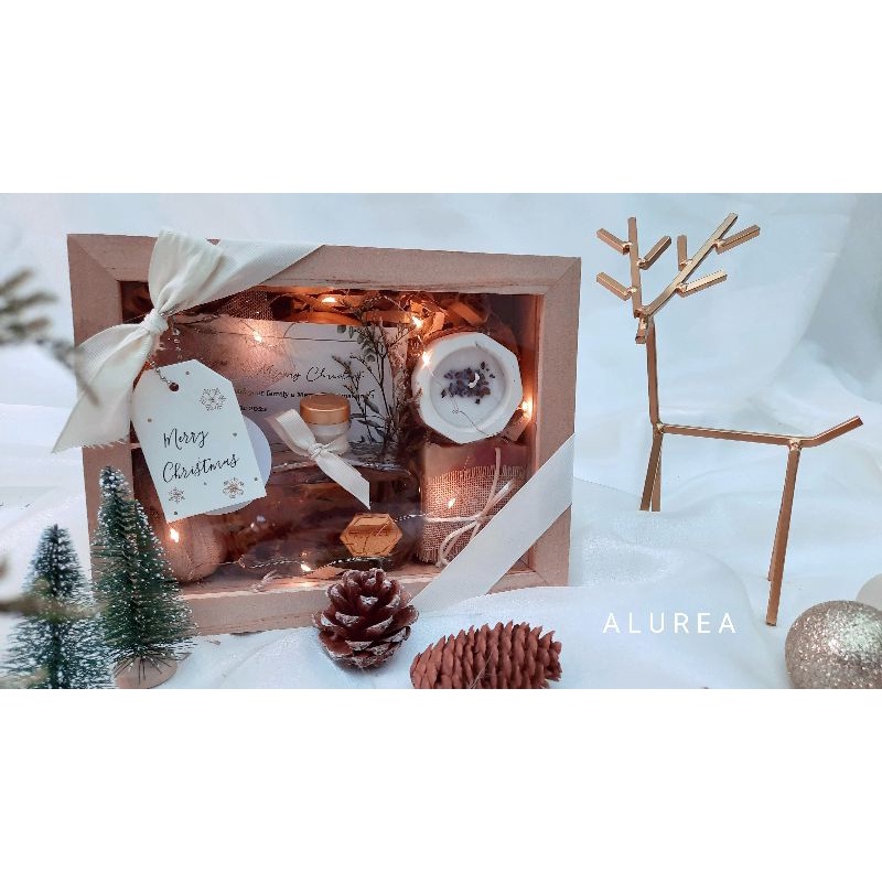 

Christmas Hampers by Alurea