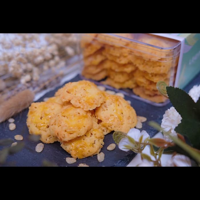 

Cheese Krispies Wijsman Premium Kue Kering Lebaran