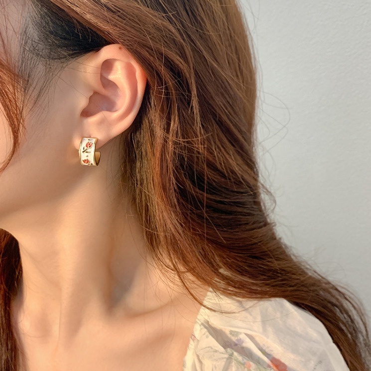 Anting Bentuk Tulip Gaya Retro