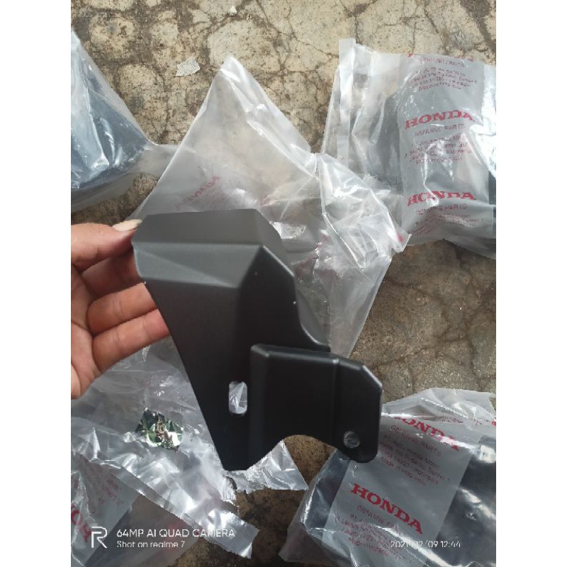 Tutup tabung radiator Vario 125 vario 150 new