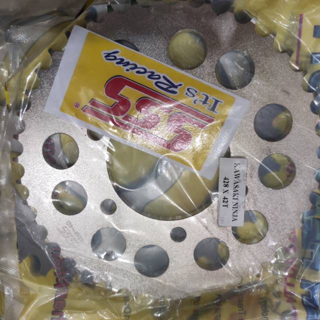 Gear sss gir belakang sss 428 42T kawasaki ninja 150 R dan RR ukuran 428 42 mata gir 42t