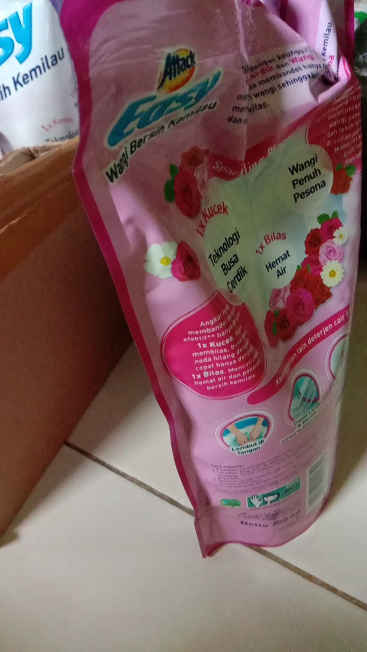 Attack Easy Deterjen Cair 900 Ml Murce Hanya 7 Hari