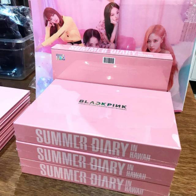 

BLACKPINK - Summer Diary in Hawaiii