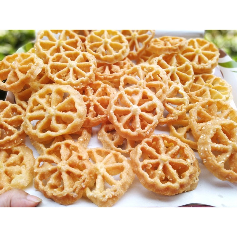 

KUE KEMBANG GOYANG