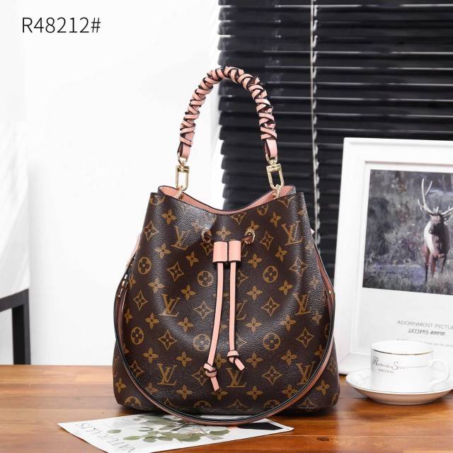  Tas  wanita LV Louis Vuitton bucket serut  handbag selempang 