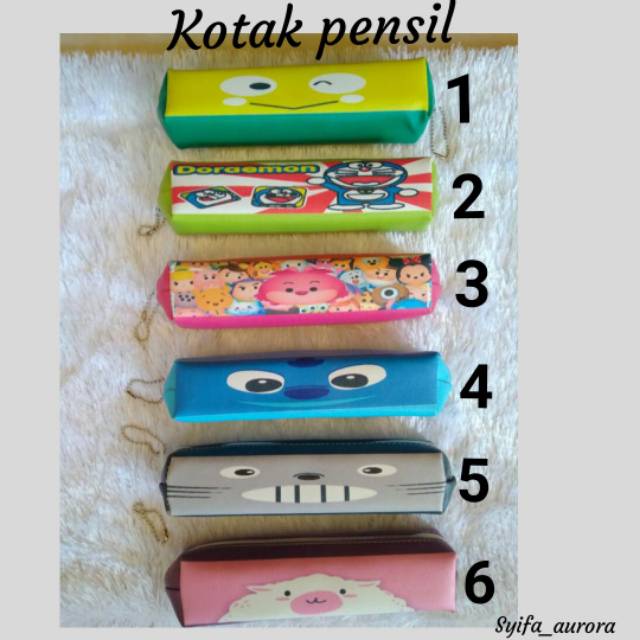

Kotak pensil motif