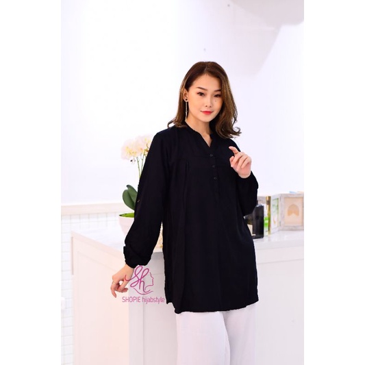 Blus Polos Hitam - Blouse Polos Rayon - Black - Fathin Basic - SHOPIE Hijabstyle - Polos Hitam-5