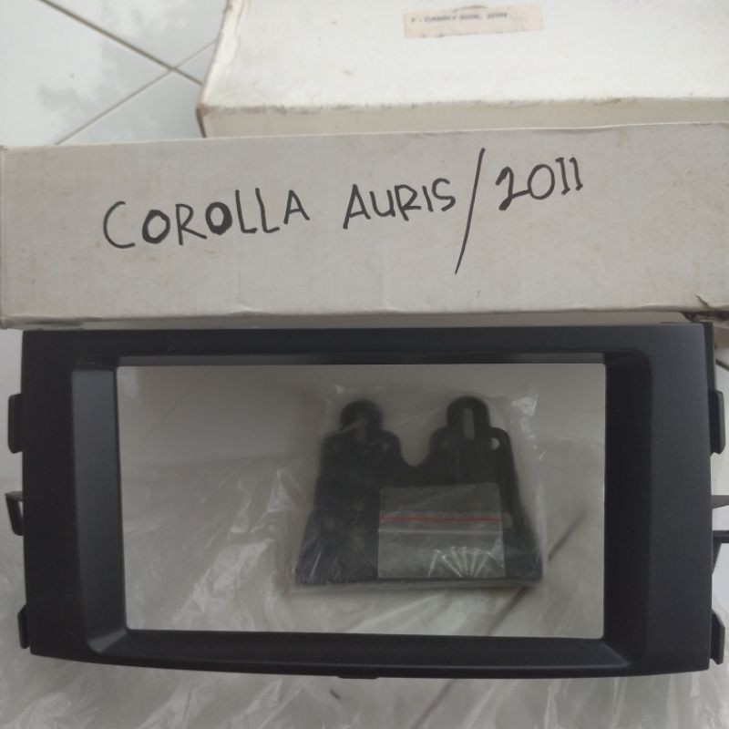 FRAME HEAD UNIT/2DIN COROLLA ALTIS 2011