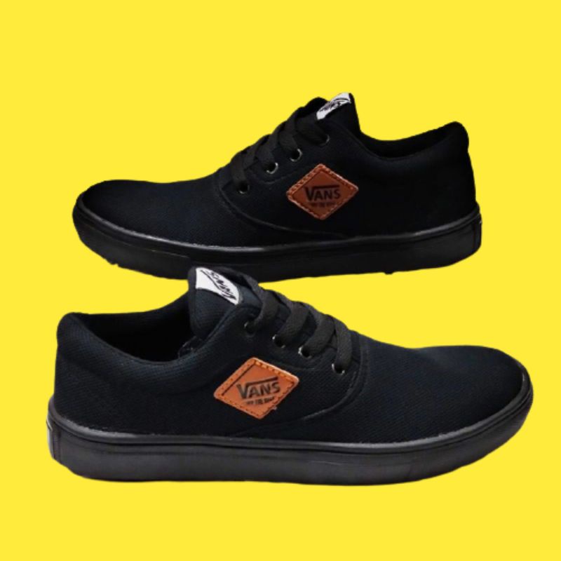 Sepatu Vans pria Sepatu Vans pria warna hitam