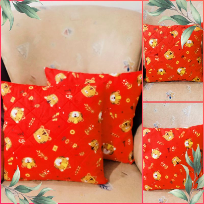 Sarung bantal sofa motif Imlek tiger