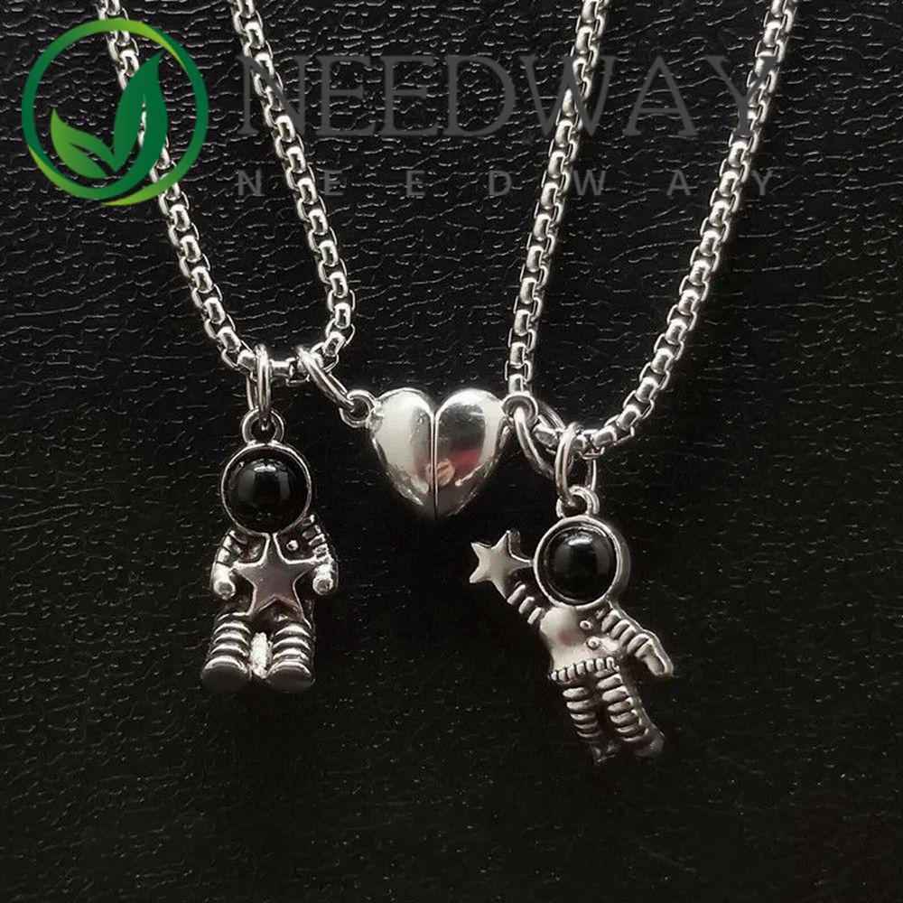 Needway  Creative Female Clavicle Chain Simple Korean Style Necklace Astronaut Couple Necklace Punk Friends Gift Men Thick Hip Hop Heart Pendant Magnet Attraction Necklace