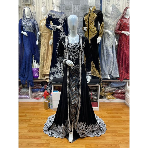 Gaun Pengantin Bludru Kutu Baru .